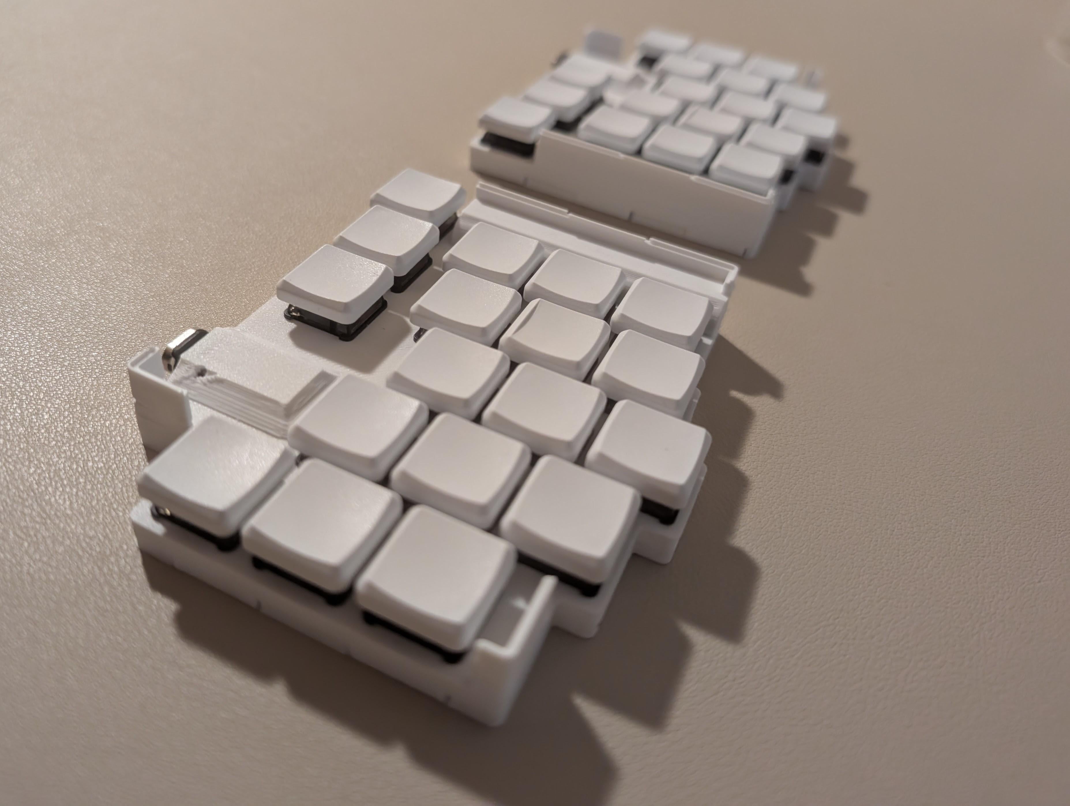 A slim 36-key board based on the Seeed Xiao.