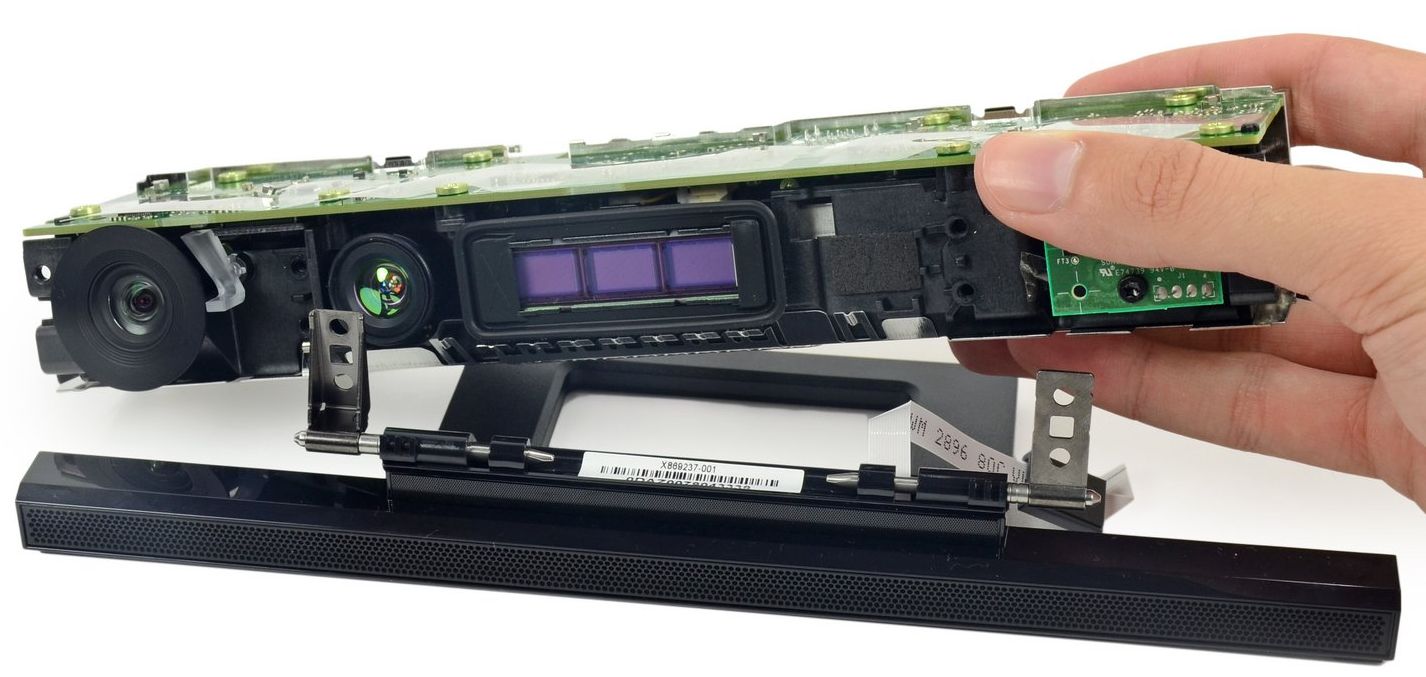 The naked front of the XBox One Kinect, featuring the same RGB and IR camera setup alongside an IR projector. (Credit: iFixit)