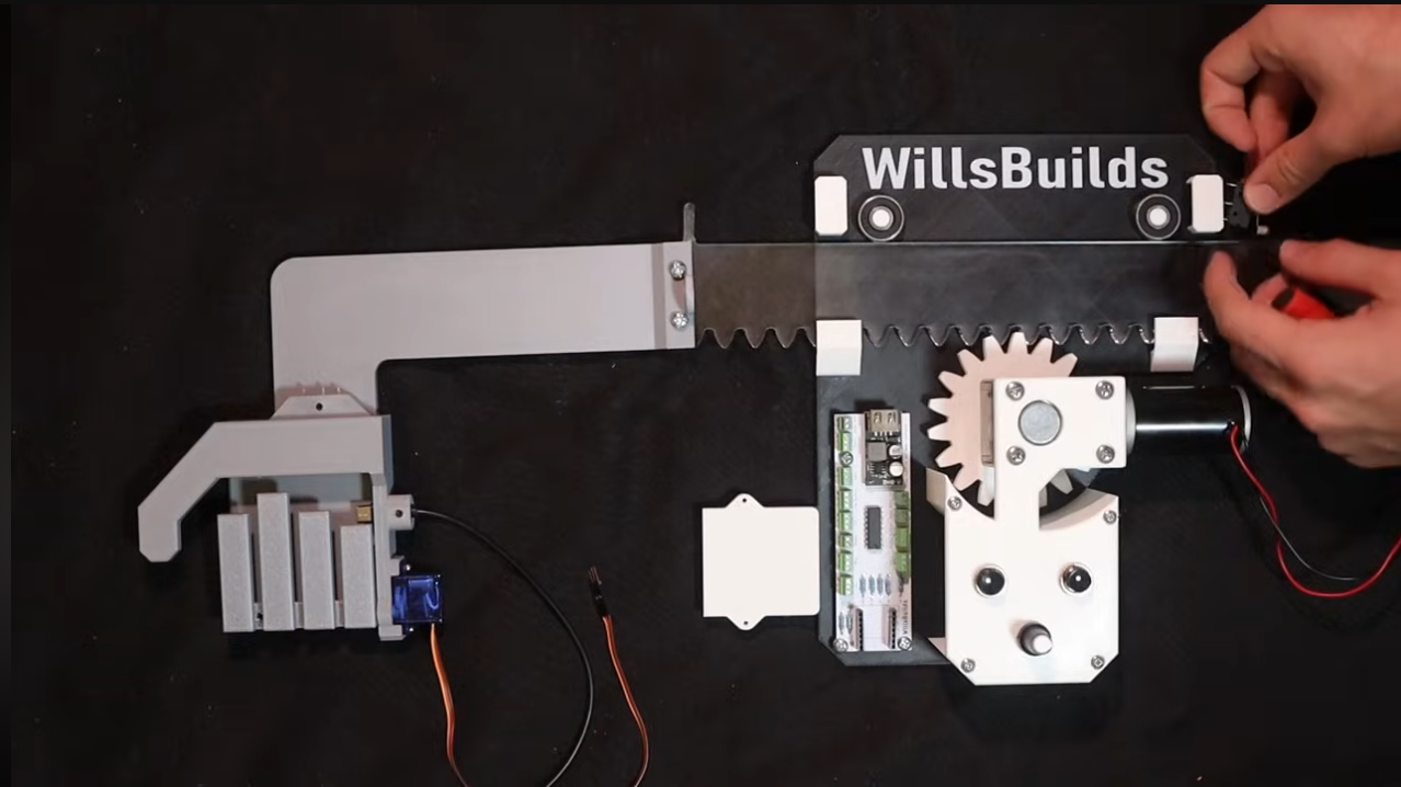 Phone-grabbing robot