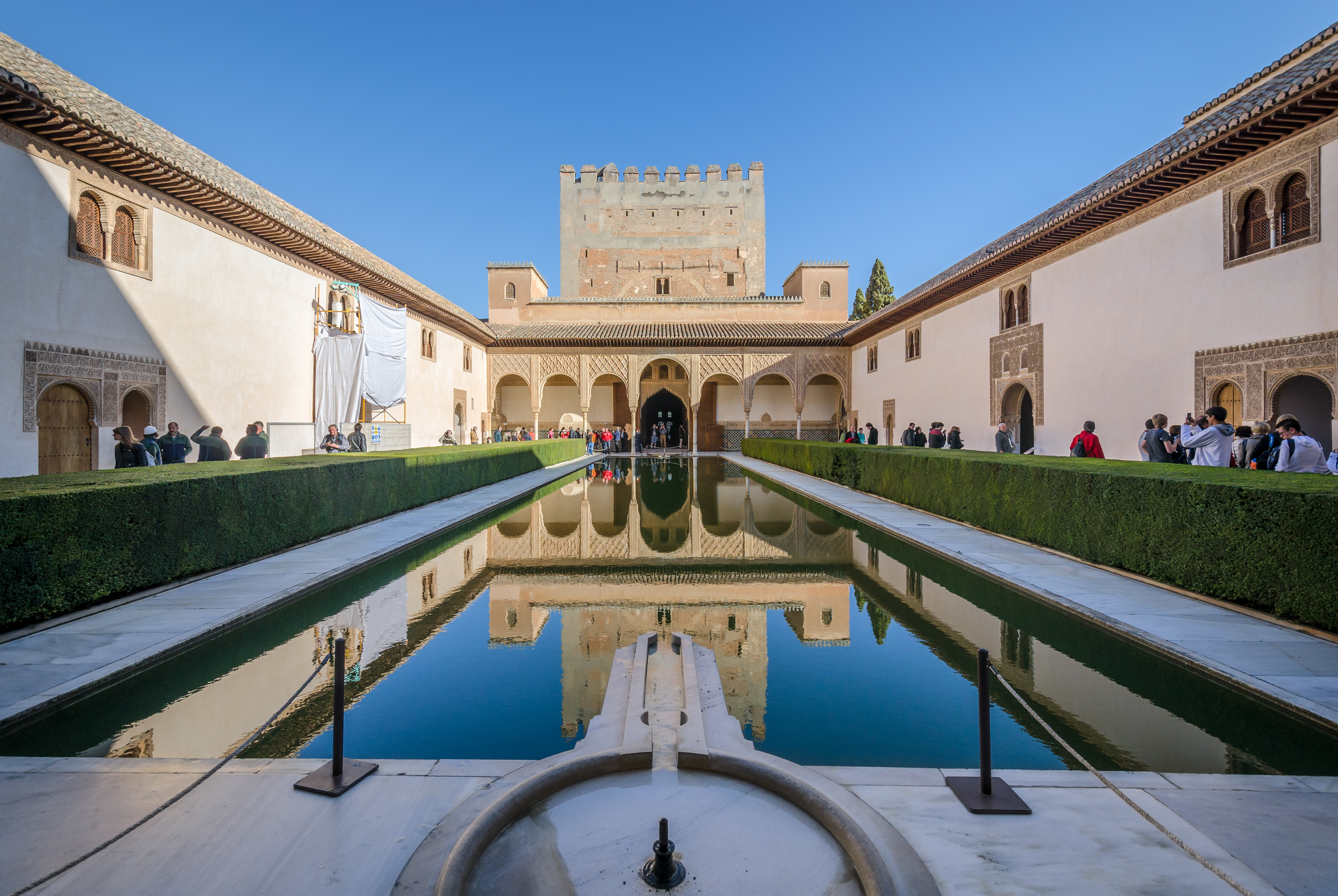 Reflective pool of the Court of the Myrtles, looking north towards the Comares Tower. (Credit: Tuxyso, Wikimedia)