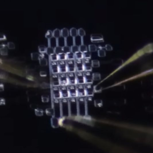 Testing the DRAM cells. (Credit: Dr. Semiconductor, YouTube)