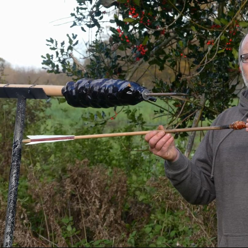 Fire arrow versus the recreated fire dart. (Credit: Tod's Workshop, YouTube)